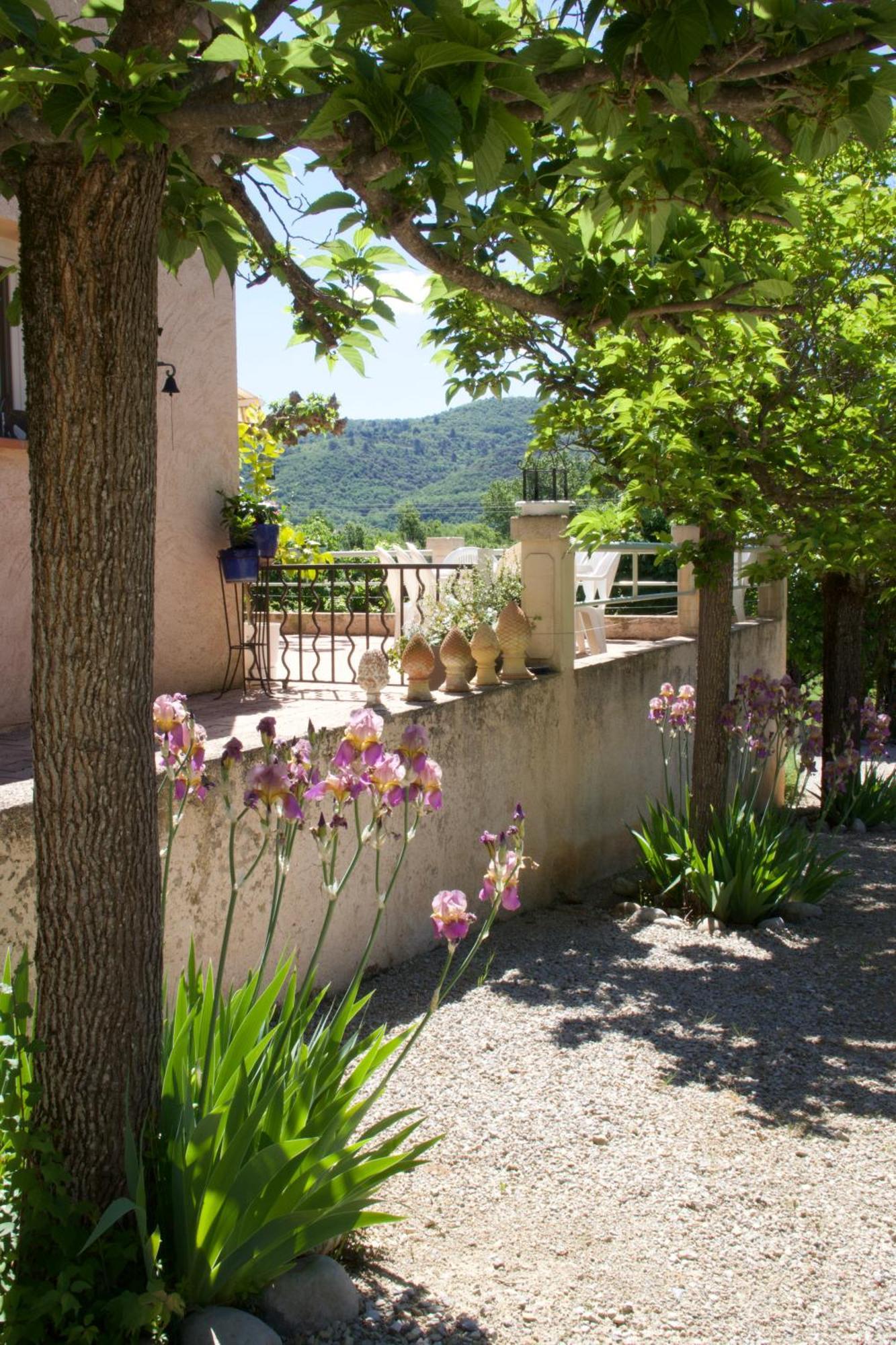 La Bastide Des Roses Bed and Breakfast Saint-Julien-d'Asse Εξωτερικό φωτογραφία