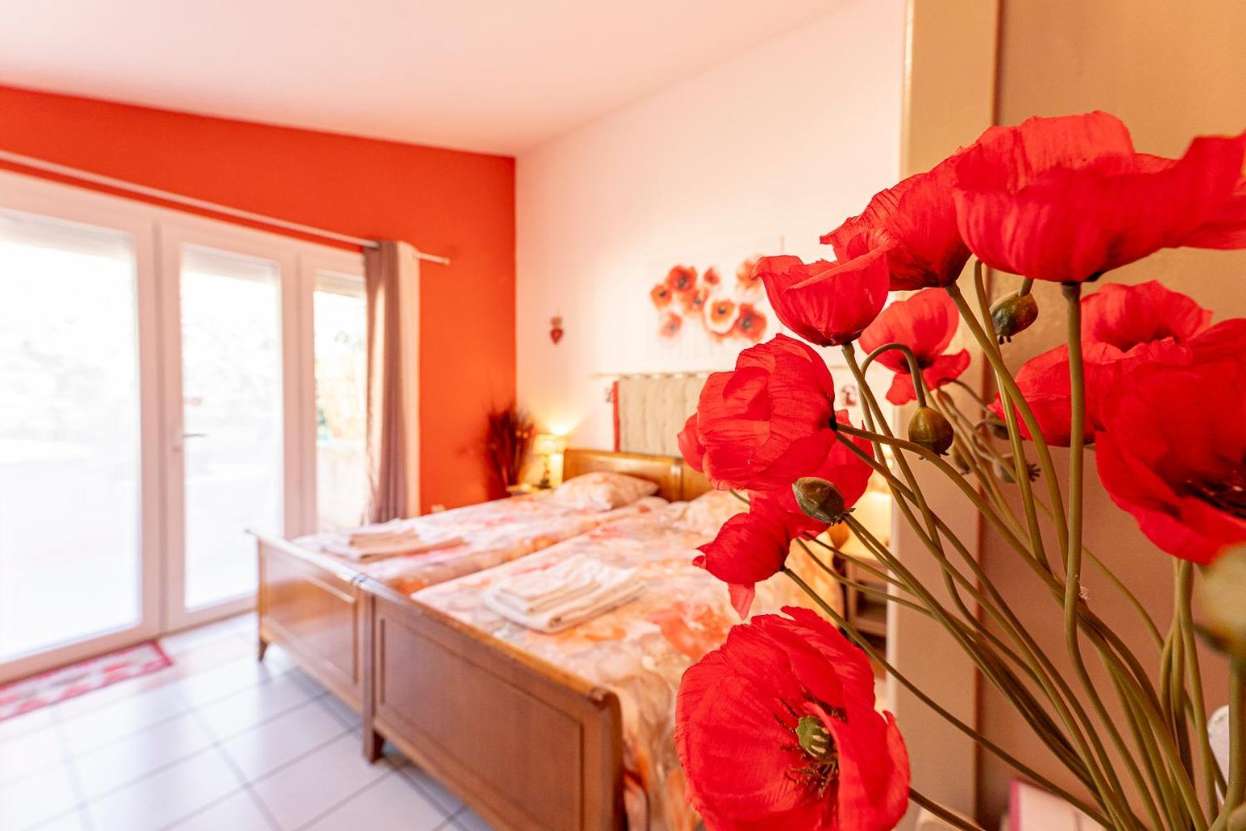 La Bastide Des Roses Bed and Breakfast Saint-Julien-d'Asse Εξωτερικό φωτογραφία